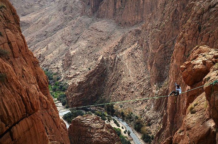 Lezení a Slackline v MAROKU