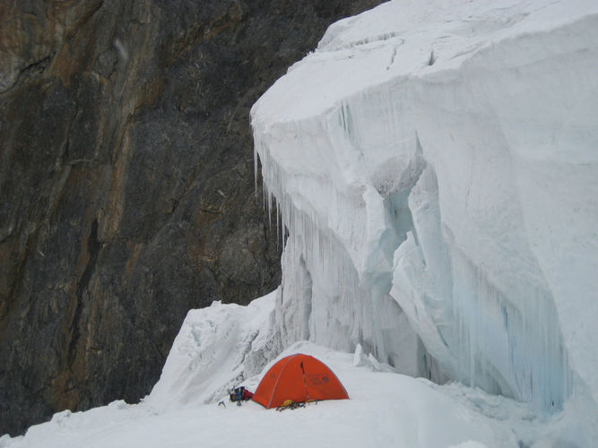 Gasherbrum 1 (8068 m) - prvovýstup JZ stěnou 