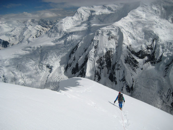 Gasherbrum 1 (8068 m) - prvovýstup JZ stěnou 